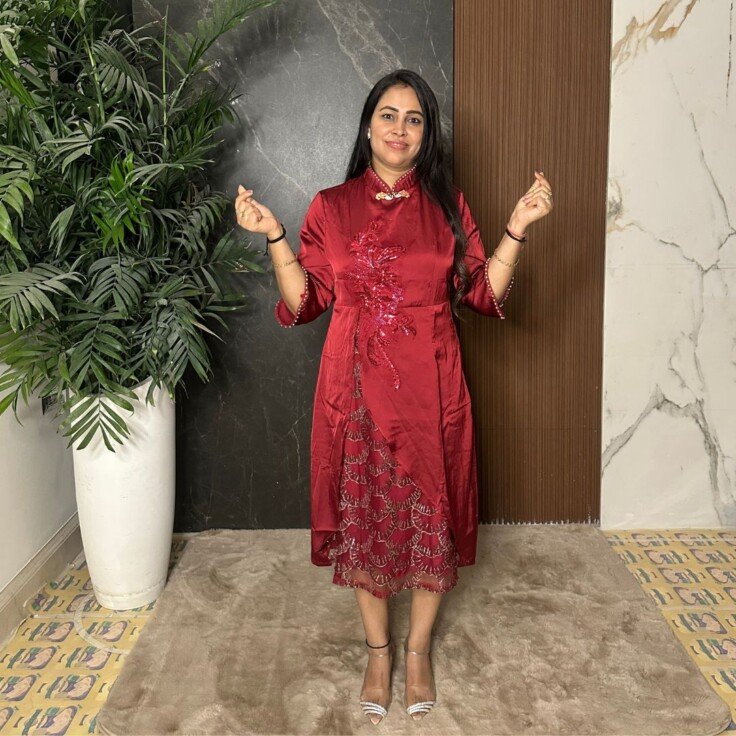 Home Korean Tradition with the Breathtaking Elegance of Hanbok